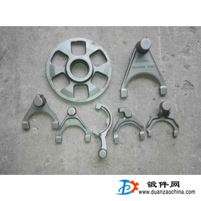 汽車變速箱鍛件，農業機械撥叉鍛件，齊靈鍛造