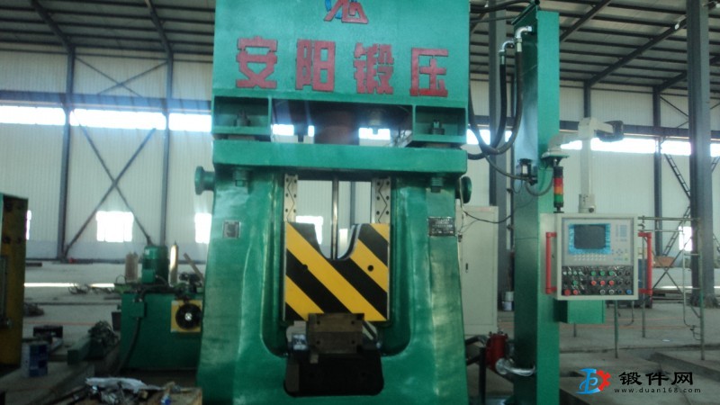 數控錘打擊能量25KJC92K系列數控錘安陽鍛壓生產