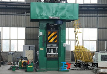 電動(dòng)螺旋壓力機(jī)公稱力25000kn適用性鍛壓設(shè)備安鍛生產(chǎn)