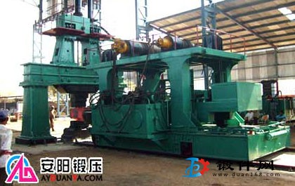 操作機(jī)5噸操作機(jī)公稱載重量50KN安陽(yáng)鍛壓生產(chǎn)