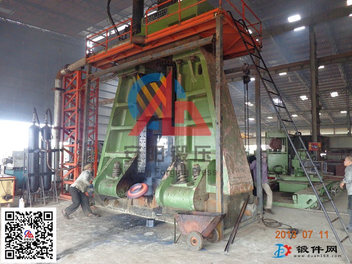 全液壓模鍛錘1噸安陽(yáng)鍛壓廠家直銷